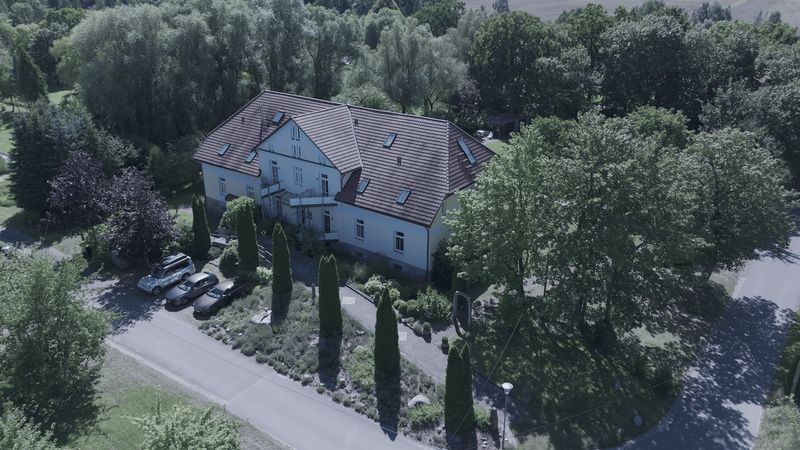 # 9a Burgfräulein im Herrenhaus ***  komplett eingerichtet *** KfZ- Stellplatz *** gr. Garten ***
